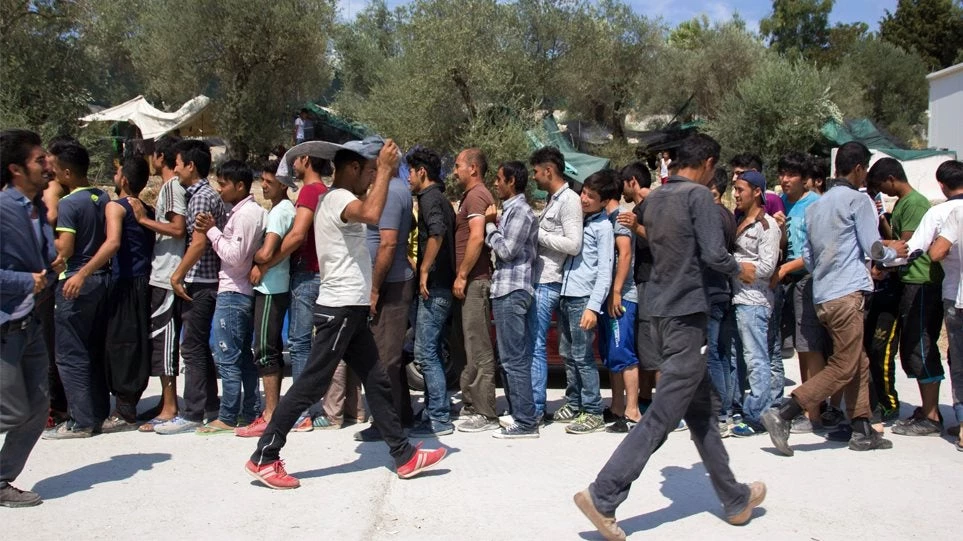 Το hot spot της ντροπής: Βιασμοί, τραγικές ελλείψεις, βία η καθημερινότητα στη Μόρια (βίντεο)